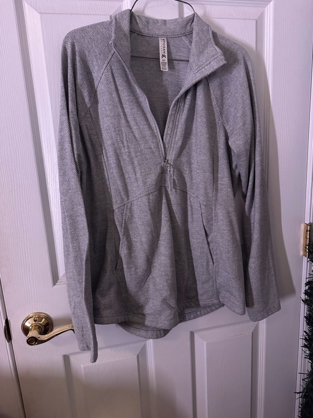 Kyodan Light Gray Herringbone-Trim Pullover